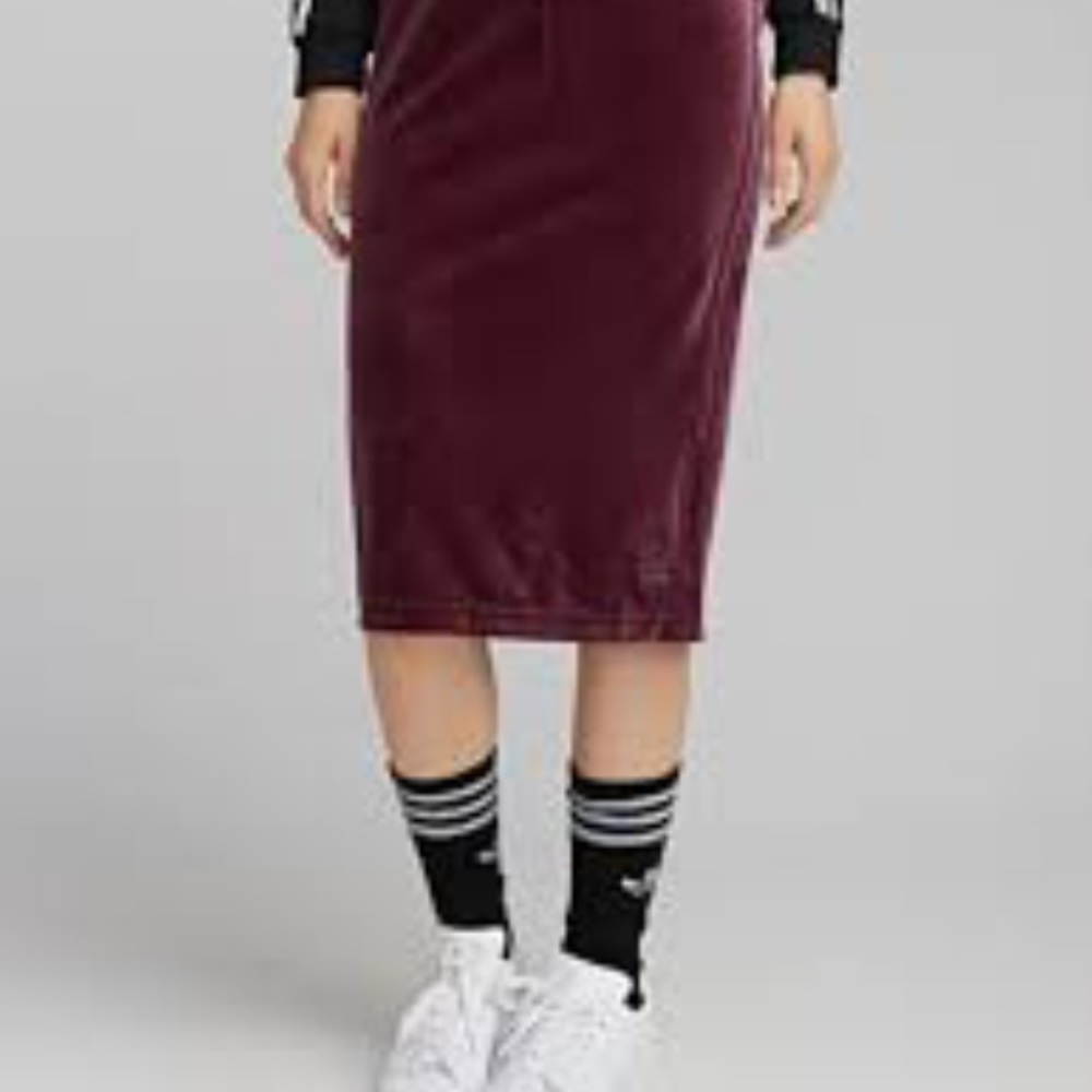 Adidas original velvet vibes skirt sm NWOT